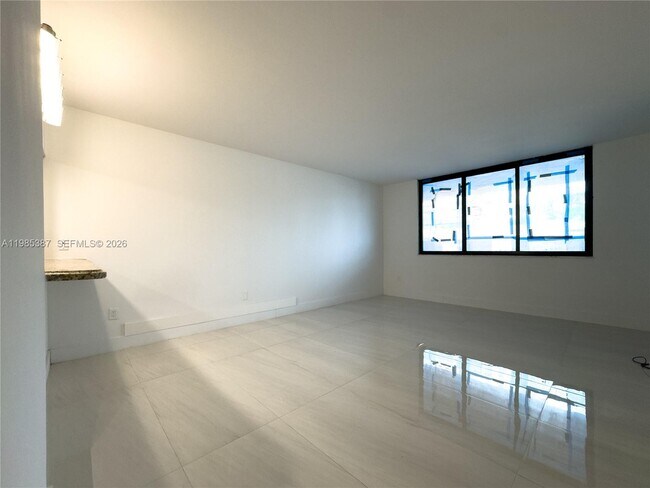 Photo - 540 Brickell Key Dr Unit 416