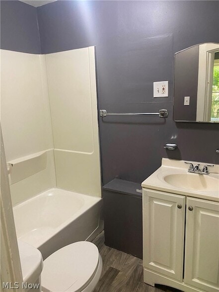 Photo - 3155 W 48th St