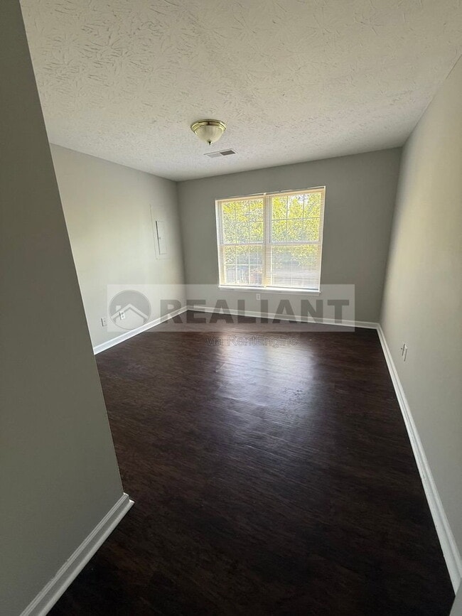 118 Maple Leaf Ln
