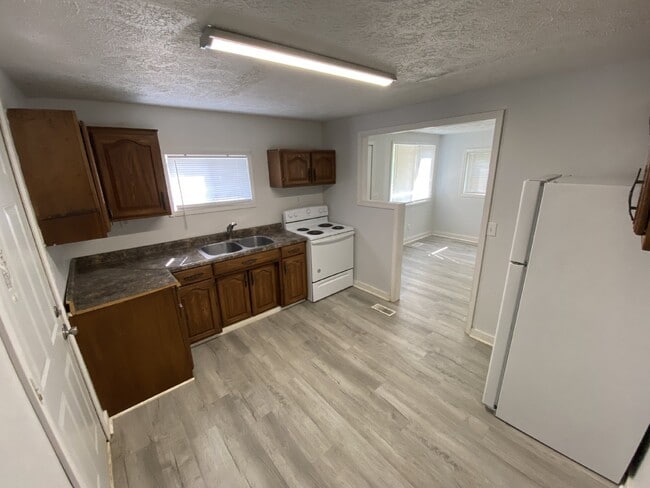 Photo - 815 S Calumet St