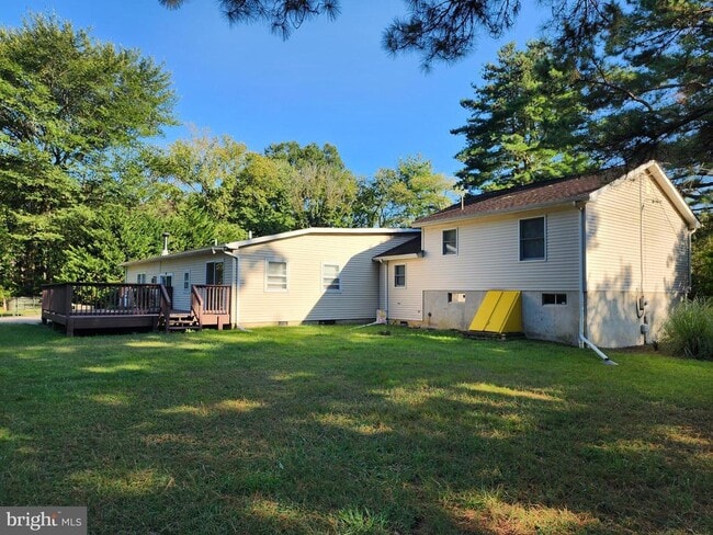 Photo - 3689 Midstate Rd