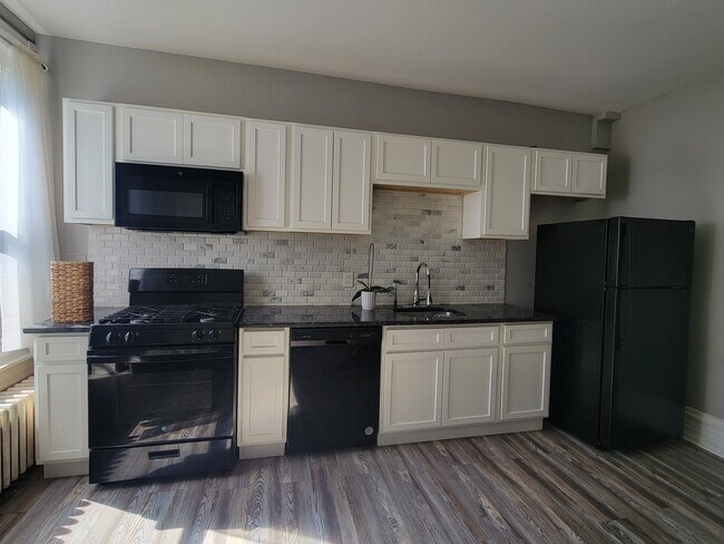 Photo - 111 S 8th St Unit #2