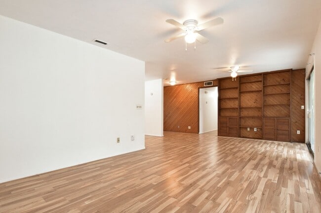 Photo - 3530 NW 34th Pl