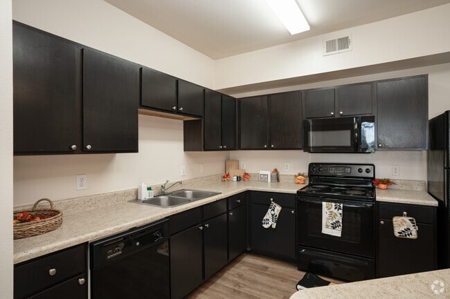 Interior Photo - Paseo Pointe