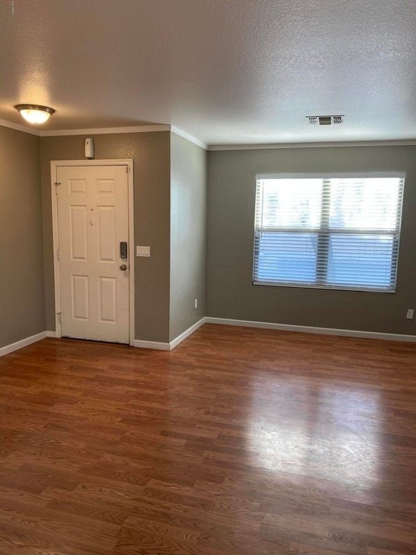 1 E Westchester Dr