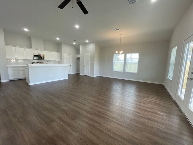 Photo - 1055 Rd 5736