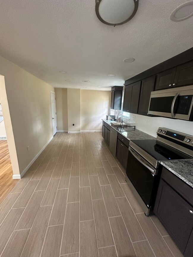 Photo - 341 Stevens St