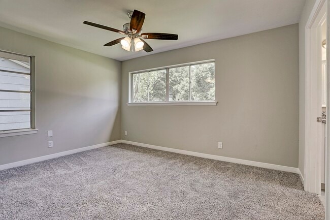 Photo - 1803 Jones St