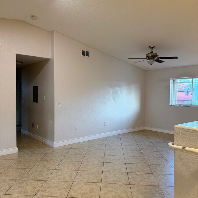 10921 W Okeechobee Rd