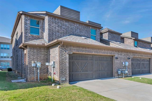 Photo - 910 Estelle Dr