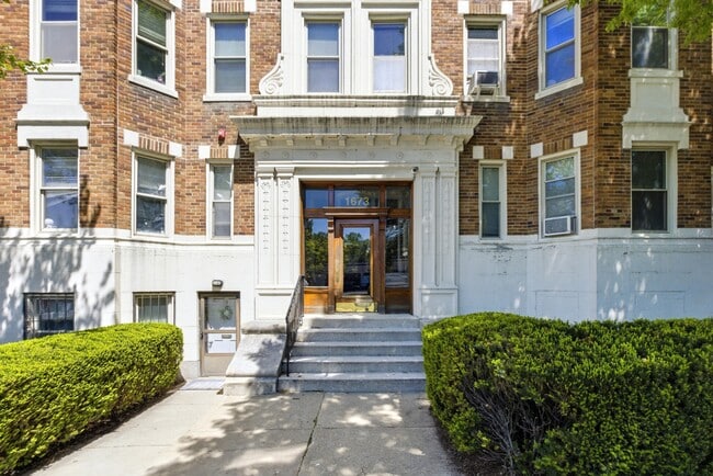 Building Photo - 1673 Commonwealth Ave Unit 1673 Commonwealth #3