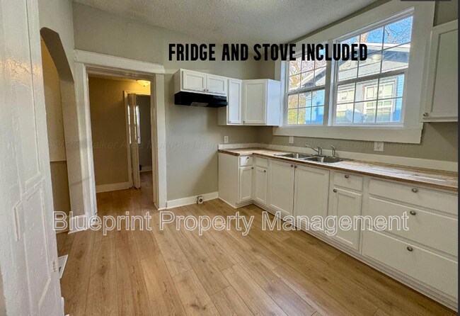 Photo - 1532 Bay Ave SW