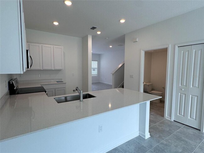 Photo - 2494 Skyline Lp