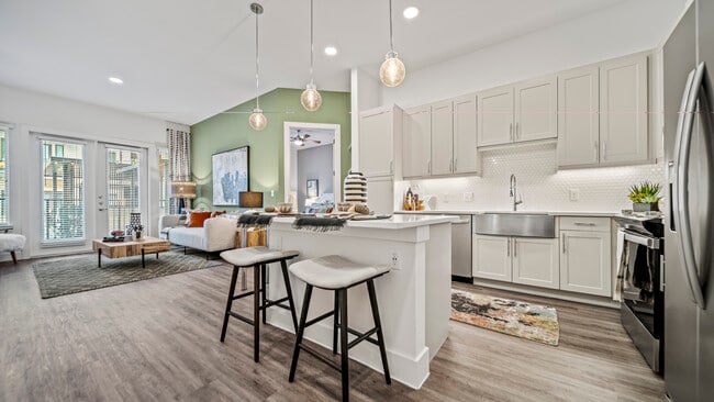 Building Photo - Medina Highlands