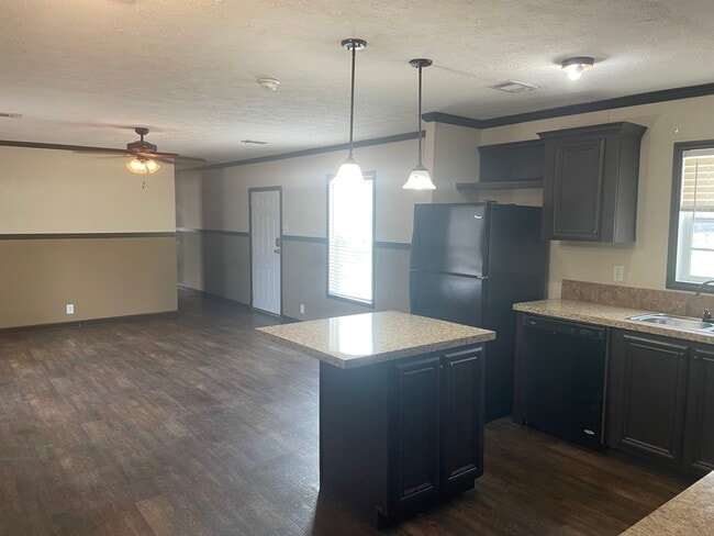 Photo - 2062 Krist Ln