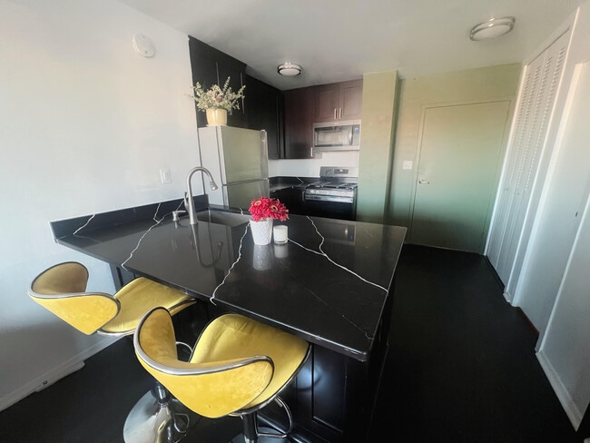 Photo - 2030 F St NW Unit 808