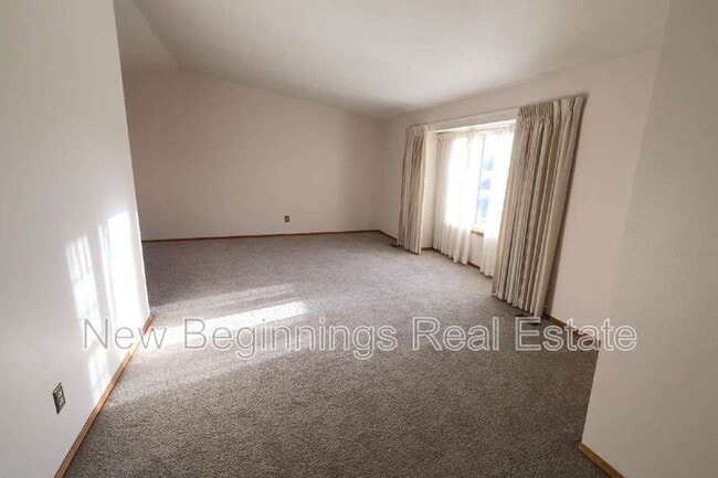 Photo - 2125 Sather Dr