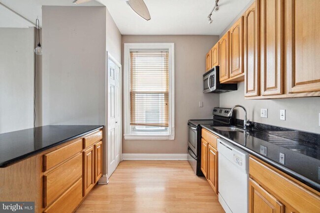 Photo - 1936 N 7th St