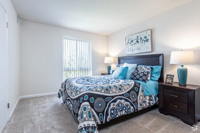 1HAB, 1BA-637 ft² - Coverstone I