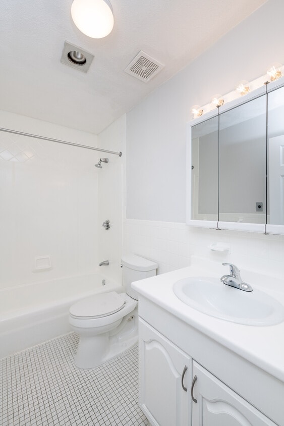 Photo - 162 Summer St