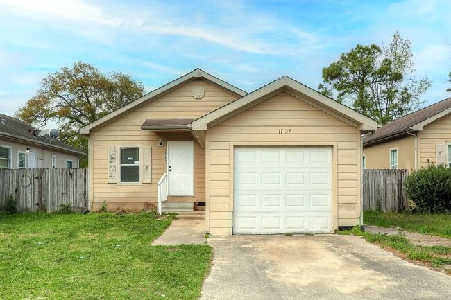 Building Photo - 11727 Greensbrook Forest Dr