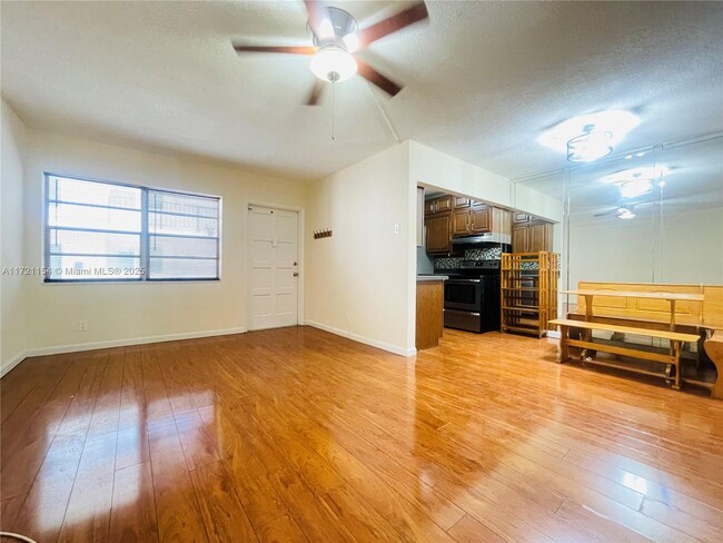 Photo - 1855 Plunkett St Condominio Unidad 203