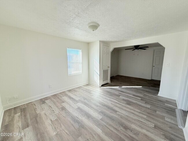 Photo - 237 Helen Ave