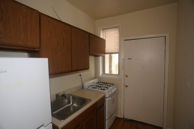 Photo - 714 W Barry Ave Unit N2