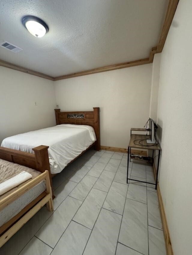 Photo - 9500 Bissell Rd