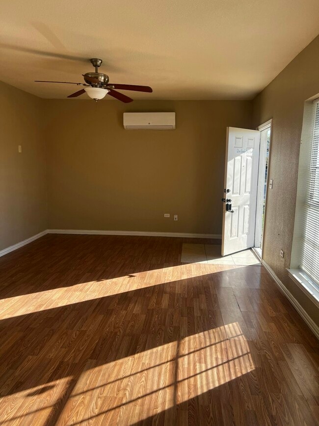 Photo - 1907 Belmont Ave