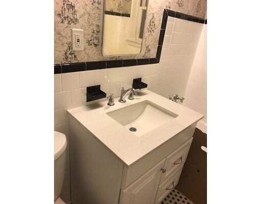152 Chestnut Hill Ave Unit 1