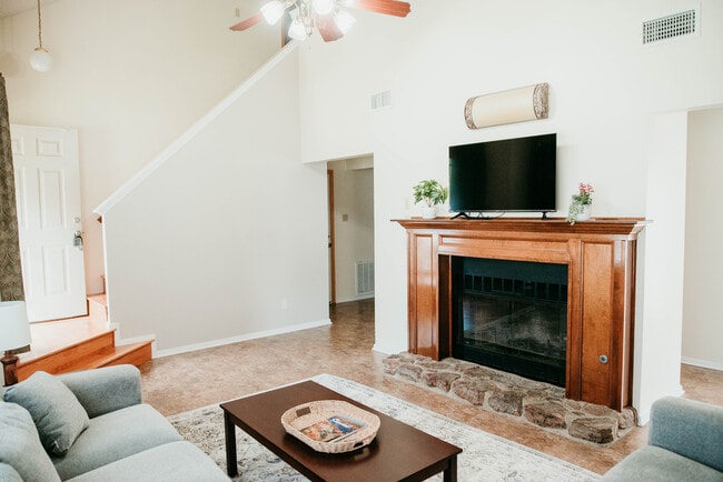 Photo - 101 Bearskin Dr