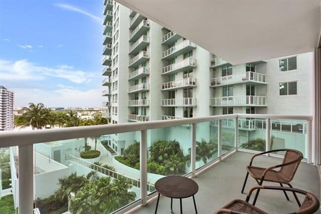 Photo - 1800 N Bayshore Dr Unit 1800 N Bayshore Drive Dr # 1610