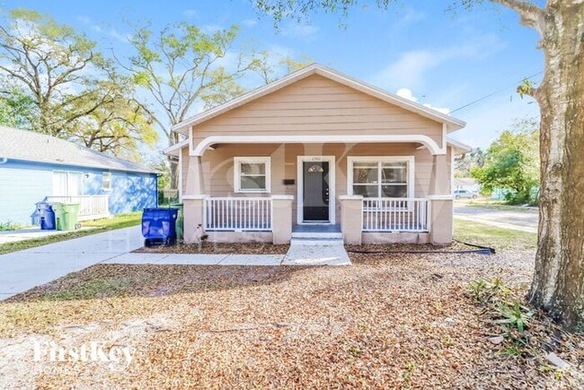 Building Photo - 1501 E Chelsea St Rental