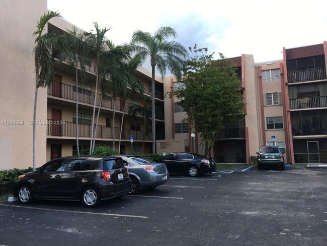 Photo - 13701 Kendale Lakes Cir Unit 115-B