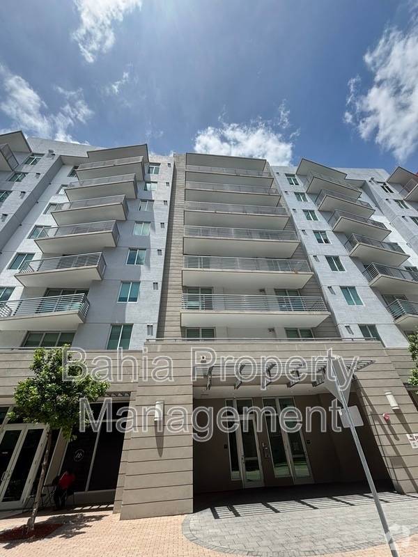 Building Photo - 7661 NW 107th Ave Unit Apt 708-1