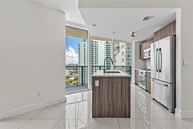 Photo - 488 NE 18th St