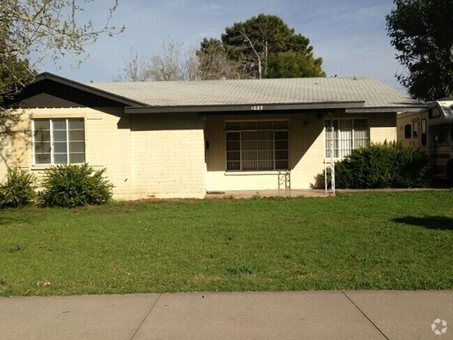 Building Photo - 3 Bed, 2 Bath in Tempe – Available August ... Unit Main Rental