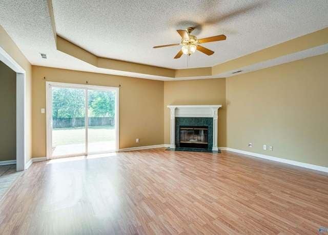 Photo - 206 Maddux Ct