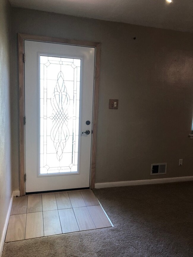 Photo - GORGEOUS HOME IN ARAGONA!