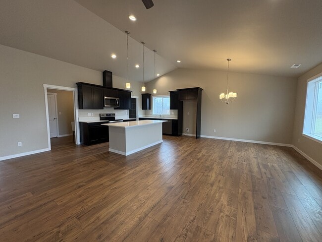 Photo - 130 Doggone Ln