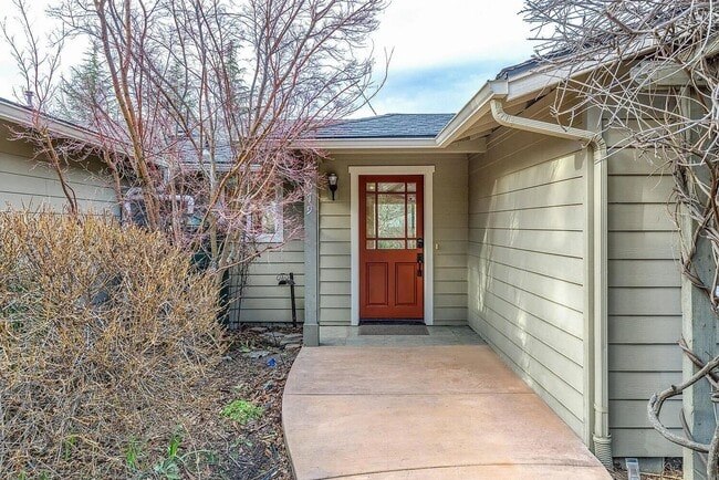 Photo - 679 Clay St Unit A