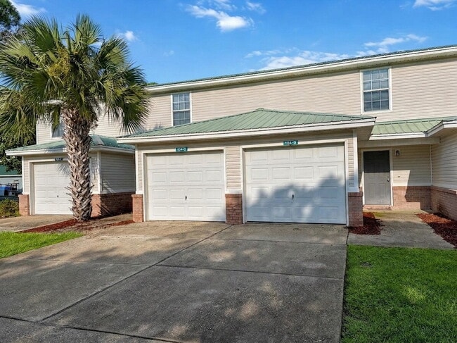 Photo - "Charming 2-Bed Townhouse Oasis - Prime Fort Walton Beach Location!" Unit B