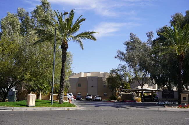 Building Photo - 4850 E Desert Cove Ave Unit 102