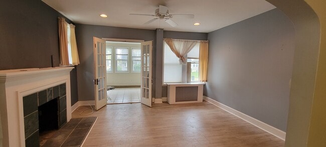 sala de estar - 209 Trites Ave