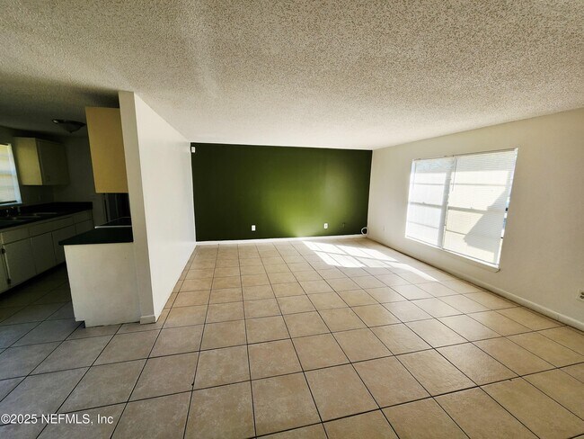 Photo - 7127 Prellie St