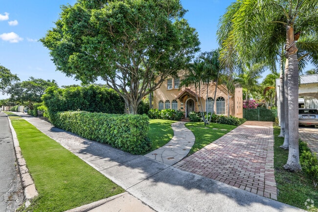 Building Photo - 325 Greymon Dr Rental