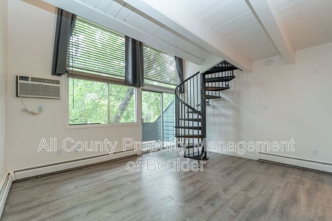 Photo - 1842 Canyon Blvd Unidad #205