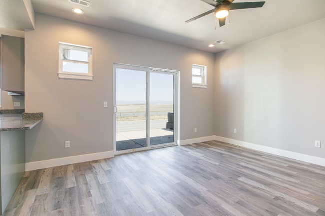 Photo - 2296 Deerfield Ln