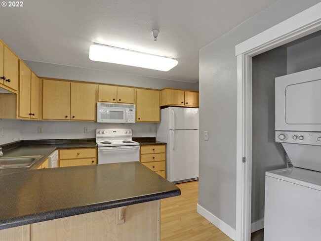 Photo - Stylish Condo with Abundant Natural Light-...